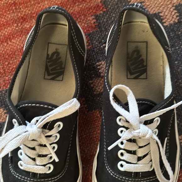 Vans Authentic Core Classics Unisex - Picture 4 of 11